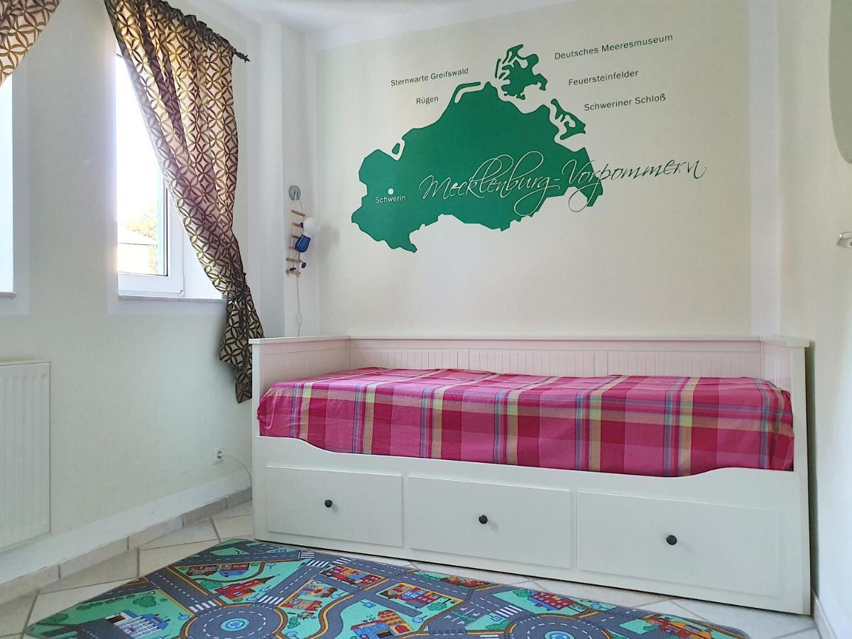 Sellin  Ferienwohnung Haus Holstein מראה חיצוני תמונה